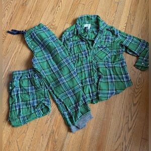 Aerie women’s green plaid flannel pajama set (joggers, shorts, shirt) size XL